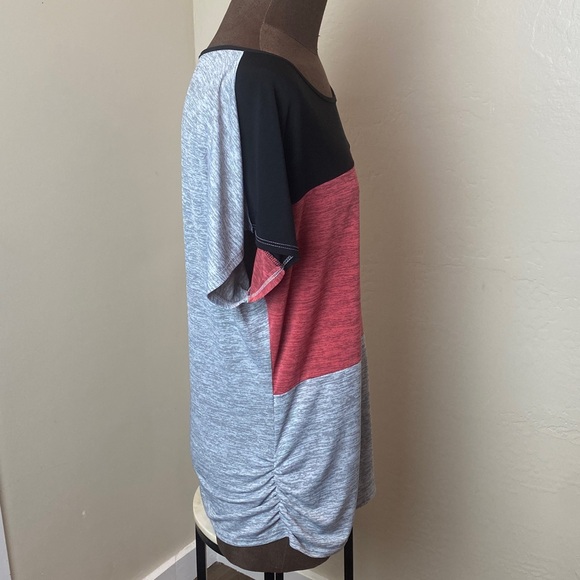 Colorblock Top - Picture 7 of 8